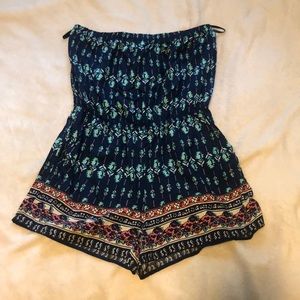 Papaya Strapless Romper Size Medium